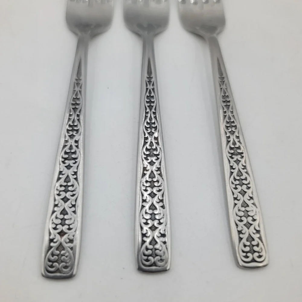 3pc Wm Rogers Mfg Co Calypso Pattern Stainless Salad Forks IS Flatware Set